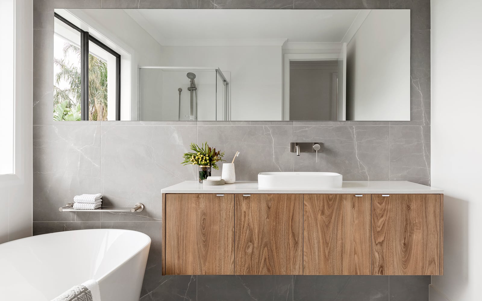 2007 Elegance Inclusions (web) Bathroom 1600x1000px