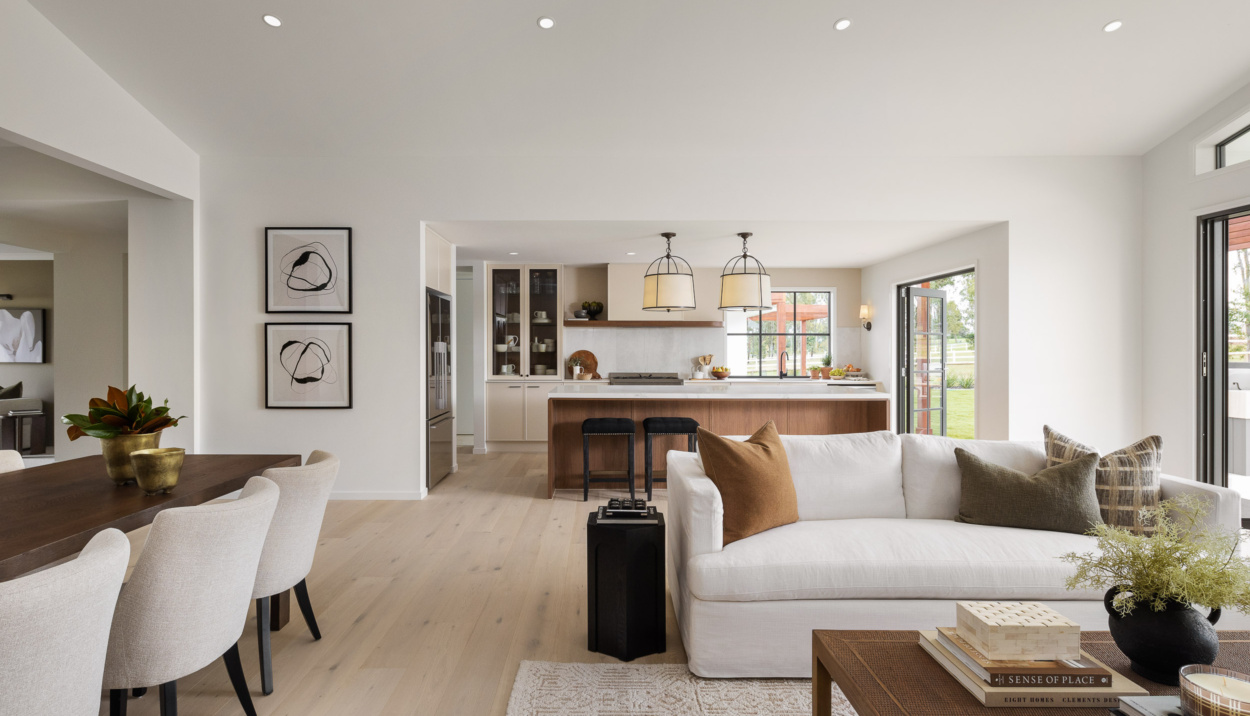 Highlands 372q (the Fairways) Dining Kitchen Living