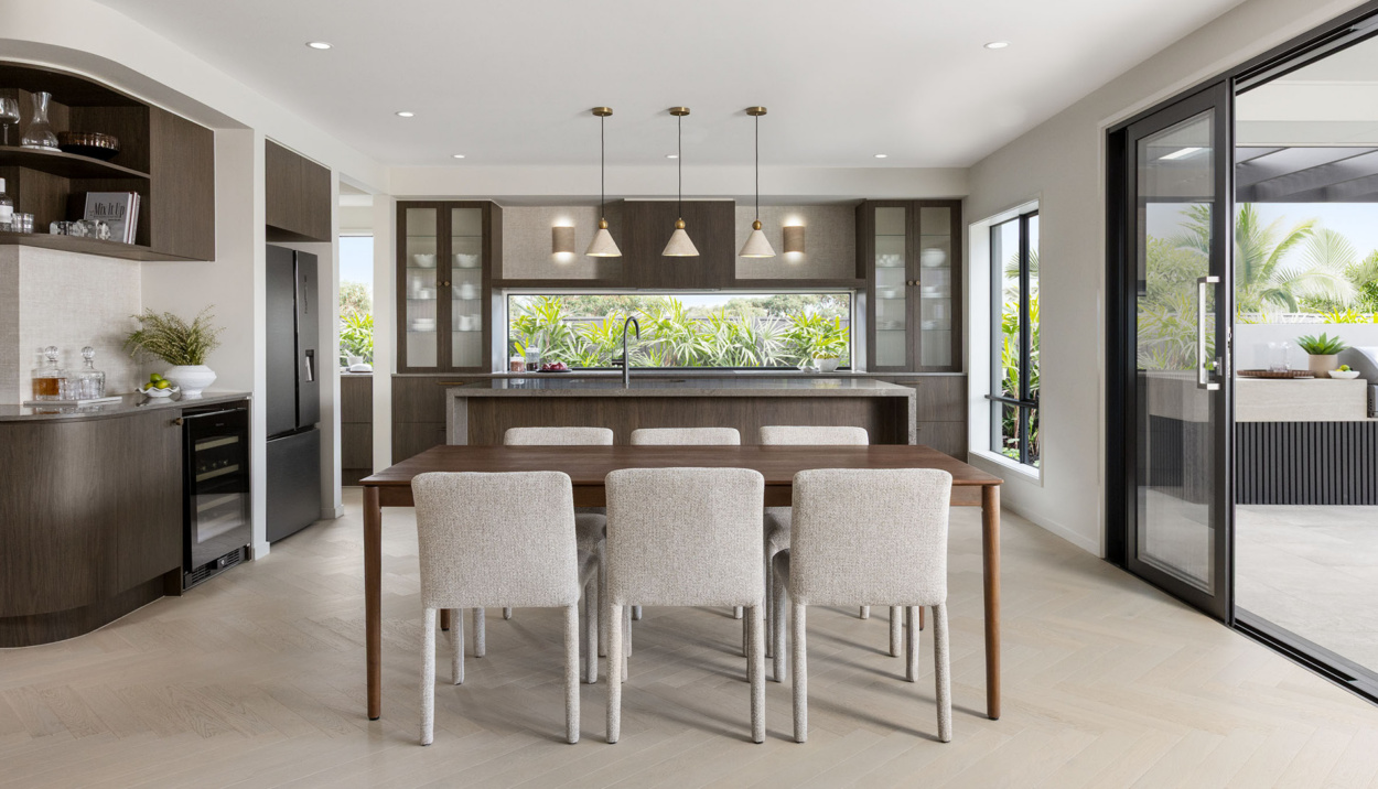 Web 2000x1089px Bentley (north Harbour Dv4) Dining Kitchen