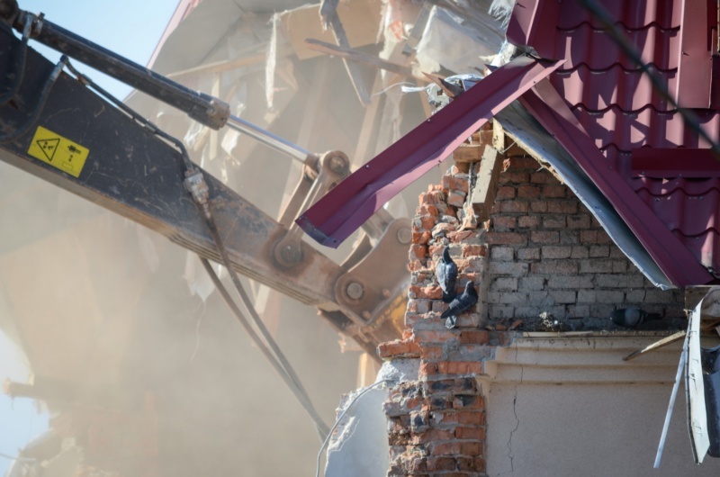 Excavator Destroys A House Building Reconstructio 2021 10 20 06 18 59 Utc